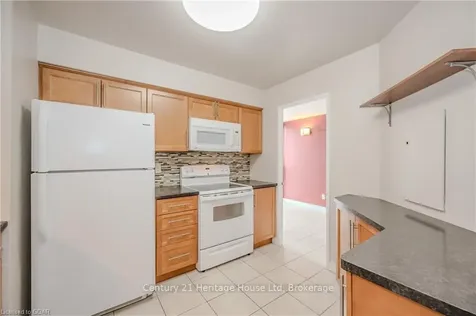 5795 Yonge Street Toronto ON M2M 4J3