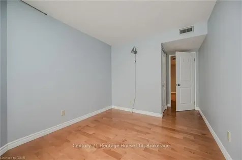 5795 Yonge Street Toronto ON M2M 4J3