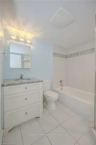 5795 Yonge Street Toronto ON M2M 4J3
