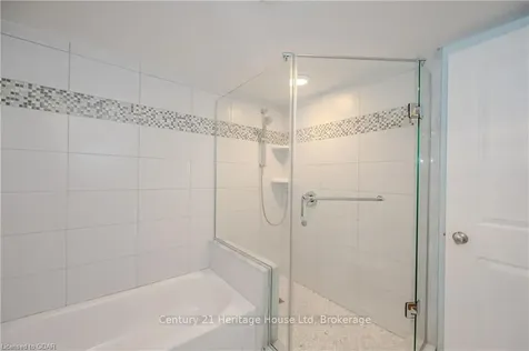 5795 Yonge Street Toronto ON M2M 4J3