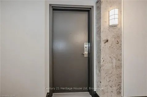 5795 Yonge Street Toronto ON M2M 4J3