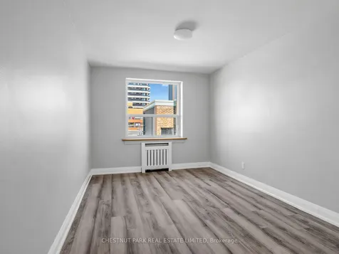 2 Ridelle Avenue Toronto ON M6B 1H4