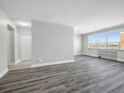 2 Ridelle Avenue Toronto ON M6B 1H4