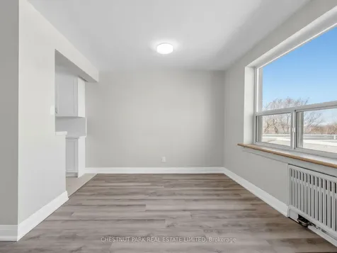 2 Ridelle Avenue Toronto ON M6B 1H4