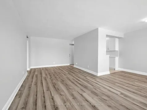2 Ridelle Avenue Toronto ON M6B 1H4
