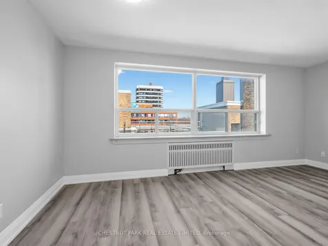 2 Ridelle Avenue Toronto ON M6B 1H4