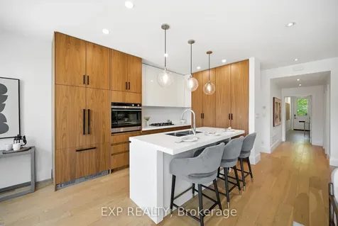 188 Lippincott Street Toronto ON M5S 2P1