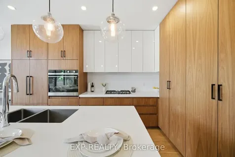 188 Lippincott Street Toronto ON M5S 2P1