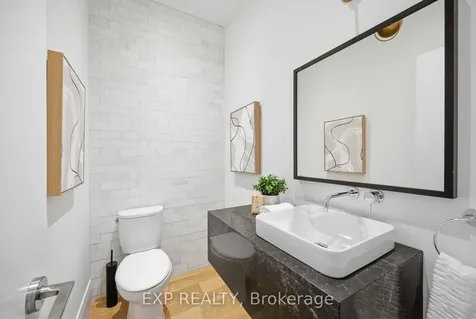 188 Lippincott Street Toronto ON M5S 2P1