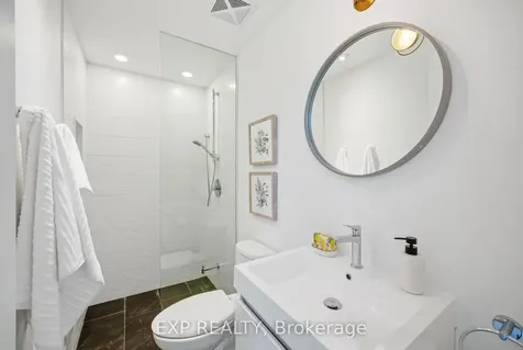 188 Lippincott Street Toronto ON M5S 2P1