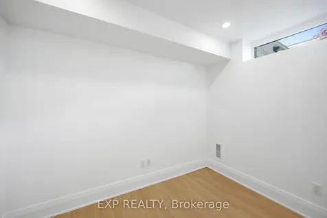 188 Lippincott Street Toronto ON M5S 2P1