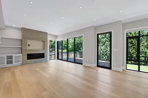 9 Fordham Place Toronto ON M3B 1K1