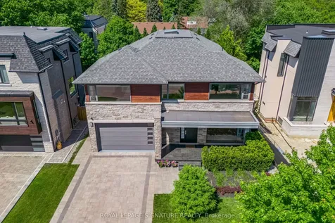 9 Fordham Place Toronto ON M3B 1K1
