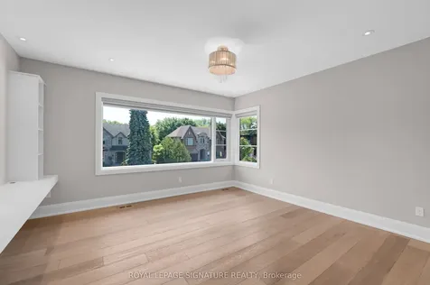 9 Fordham Place Toronto ON M3B 1K1