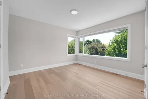 9 Fordham Place Toronto ON M3B 1K1