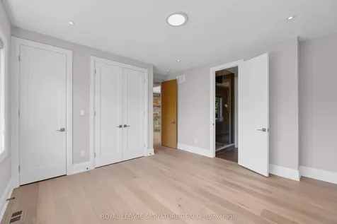 9 Fordham Place Toronto ON M3B 1K1