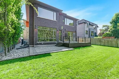 9 Fordham Place Toronto ON M3B 1K1