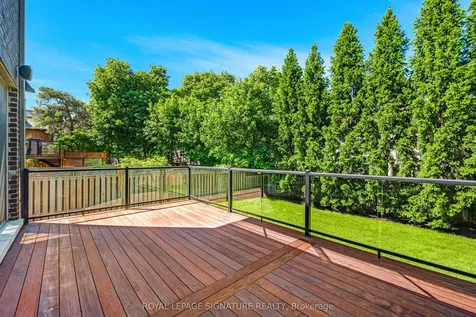 9 Fordham Place Toronto ON M3B 1K1