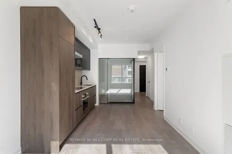 108 Peter Street Toronto ON M5V 0W2