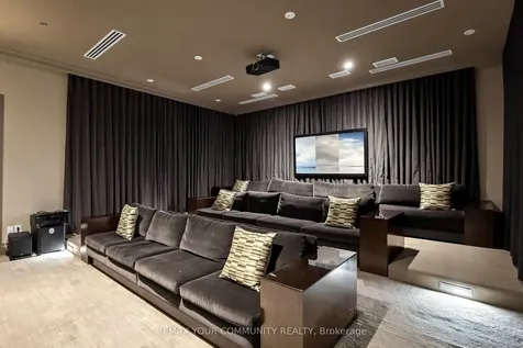 21 Burkebrook Place Toronto ON M4G 0A2