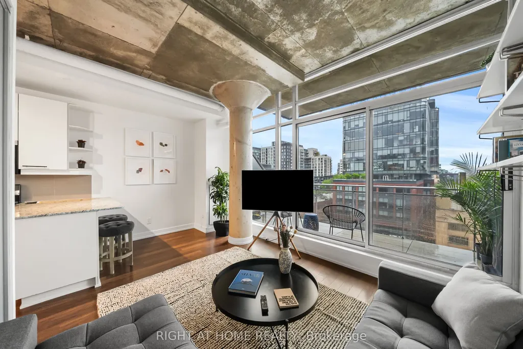 66 Portland Street Toronto ON M5V 2M6
