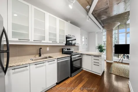 66 Portland Street Toronto ON M5V 2M6