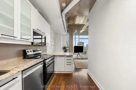 66 Portland Street Toronto ON M5V 2M6