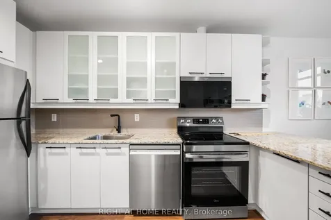 66 Portland Street Toronto ON M5V 2M6