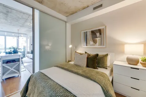 20 Minowan Miikan Lane Toronto ON M6J 0E5