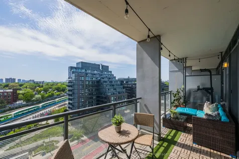 20 Minowan Miikan Lane Toronto ON M6J 0E5