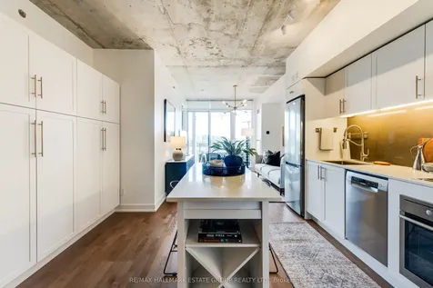 20 Minowan Miikan Lane Toronto ON M6J 0E5