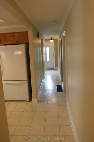 221 Cocksfield Avenue Toronto ON M3H 3T6
