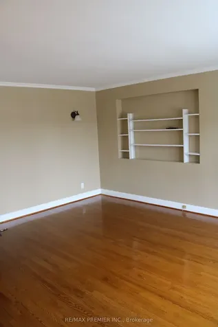 221 Cocksfield Avenue Toronto ON M3H 3T6