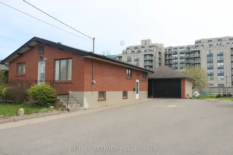 221 Cocksfield Avenue Toronto ON M3H 3T6
