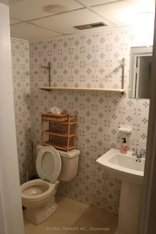 221 Cocksfield Avenue Toronto ON M3H 3T6