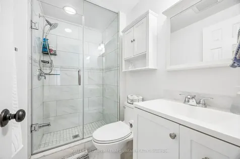 31 Flaming Roseway N/a Toronto ON M2N 5W8