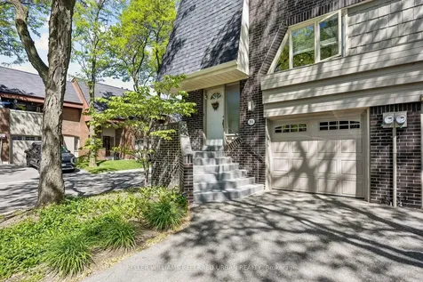 31 Flaming Roseway N/a Toronto ON M2N 5W8