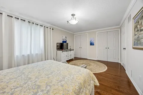 31 Flaming Roseway N/a Toronto ON M2N 5W8