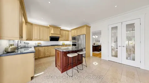 59 Norton Avenue Toronto ON M2N 4A2