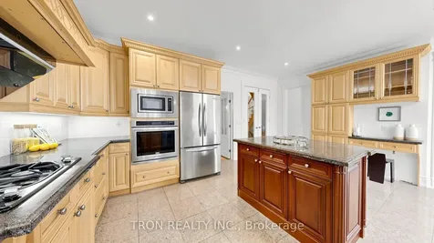 59 Norton Avenue Toronto ON M2N 4A2