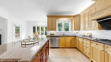 59 Norton Avenue Toronto ON M2N 4A2