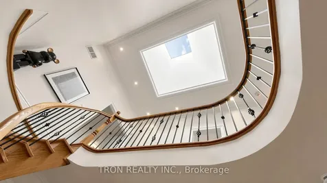 59 Norton Avenue Toronto ON M2N 4A2