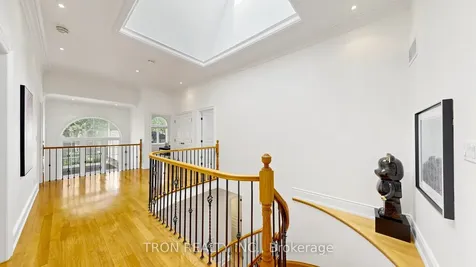 59 Norton Avenue Toronto ON M2N 4A2