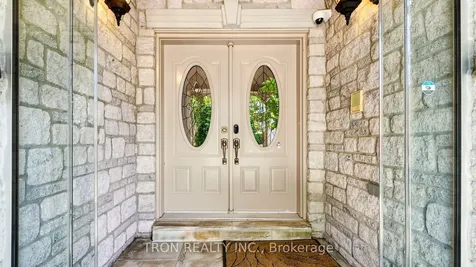 59 Norton Avenue Toronto ON M2N 4A2