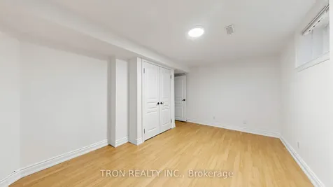 59 Norton Avenue Toronto ON M2N 4A2