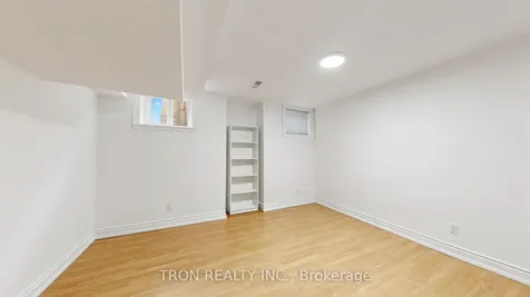 59 Norton Avenue Toronto ON M2N 4A2