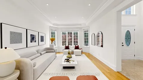 59 Norton Avenue Toronto ON M2N 4A2