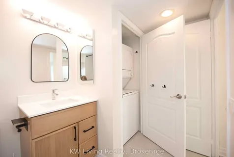 21 Hillcrest Avenue Toronto ON M2N 7K2
