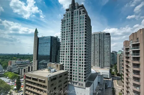 21 Hillcrest Avenue Toronto ON M2N 7K2