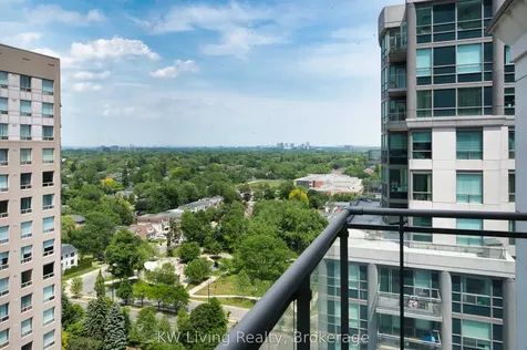 21 Hillcrest Avenue Toronto ON M2N 7K2